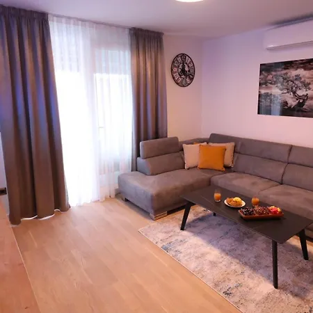 Апартаменти Harmony Luxe Private Garage And Terrace